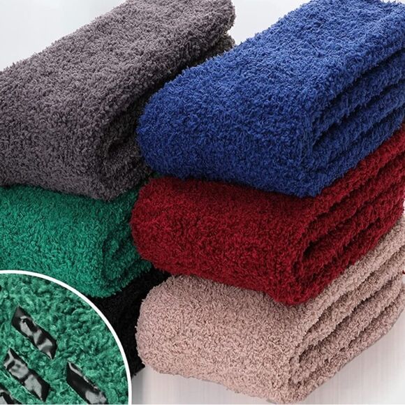 Fuzzy winter socks   - Picture 4 of 4